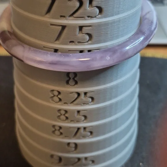 Set of 2 Costume Bangles – Purple & Green – Material Unknown - Picture 2 of 6